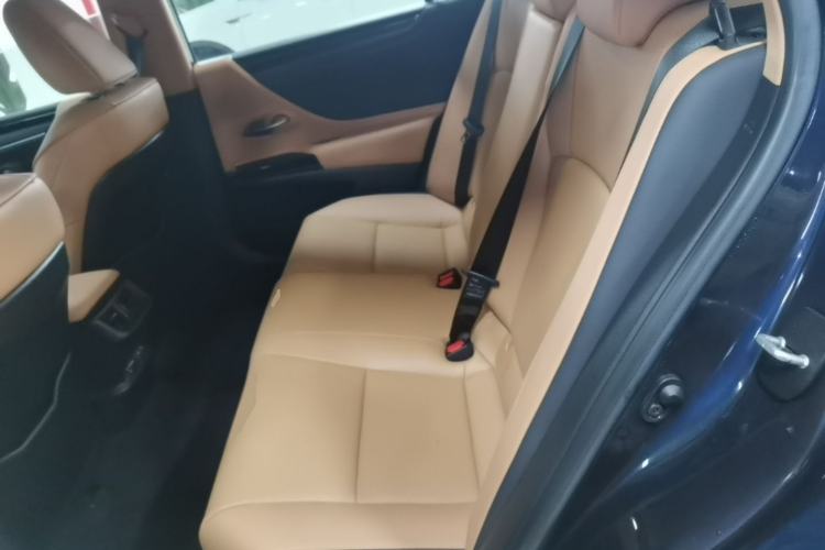 Used Lexus ES 2022 260 Excellence Edition
