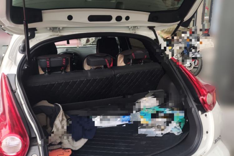 Used Infiniti ESQ 2014 1.6L Spontaneous Edition Trunk