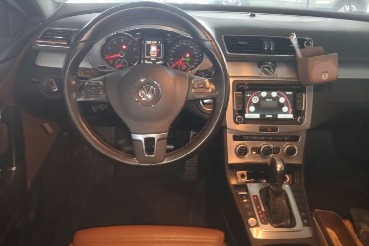 Used Volkswagen FAW-Volkswagen CC 2015 2.0 TSI Luxury Model Steering Wheel