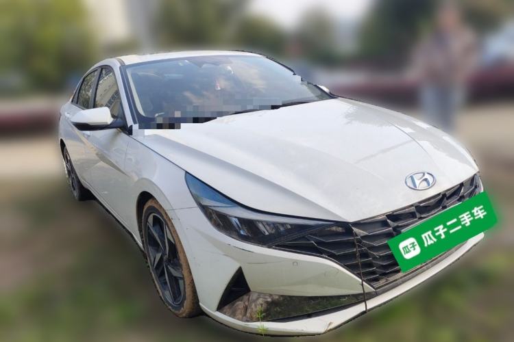 Used Hyundai Elantra 2021 1.5L CVT LUX Prestige Edition Front Right 45 Deg