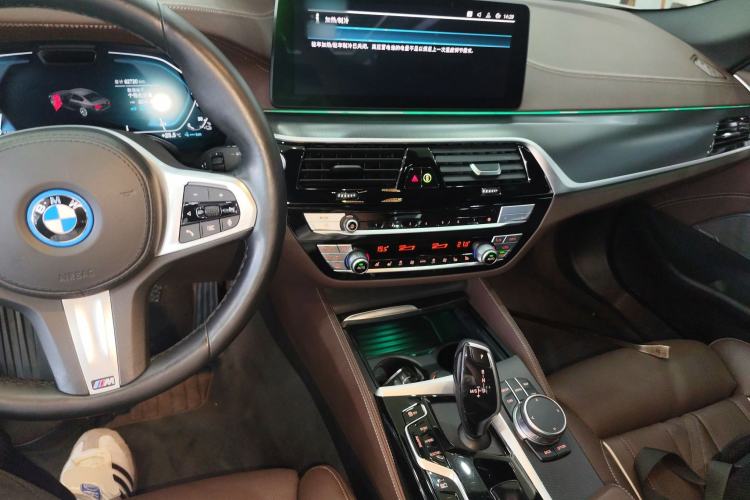 Used BMW 5 Series New Energy 2022 535Le M Sport Package Center Console