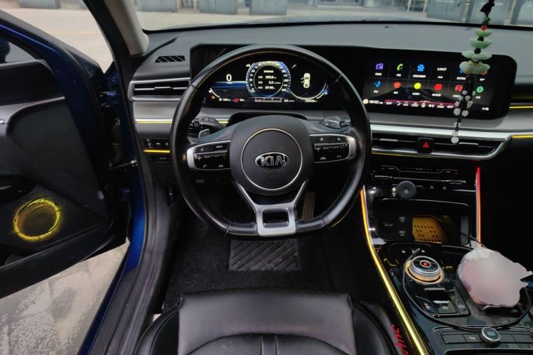 Used Kia K5 2020 270T CVVD Luxury Edition Steering Wheel