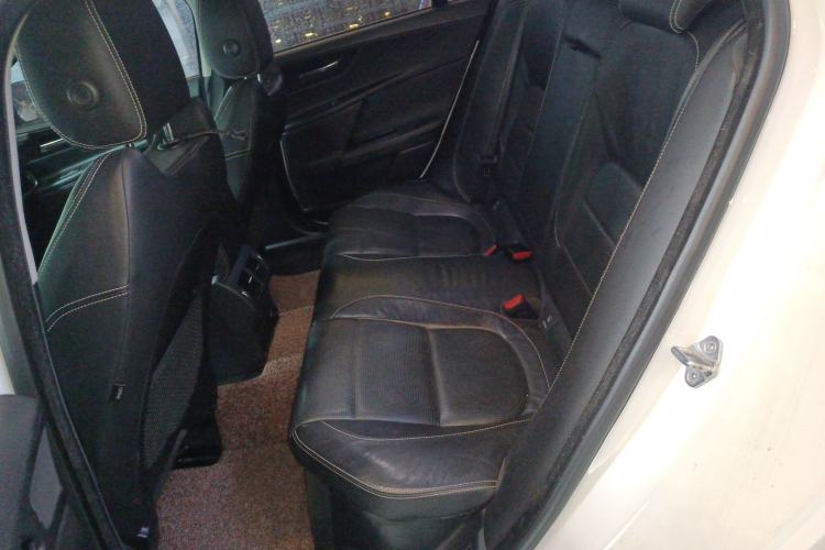 Used Jaguar XE 2015 2.0T 240 PS R-Sport