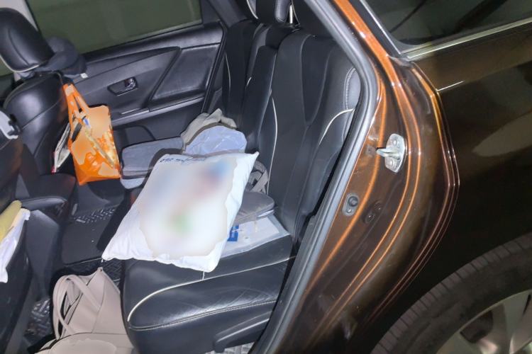 Used Toyota Venza 2013 2.7L 4x4 Luxury Edition Left Rear Seat