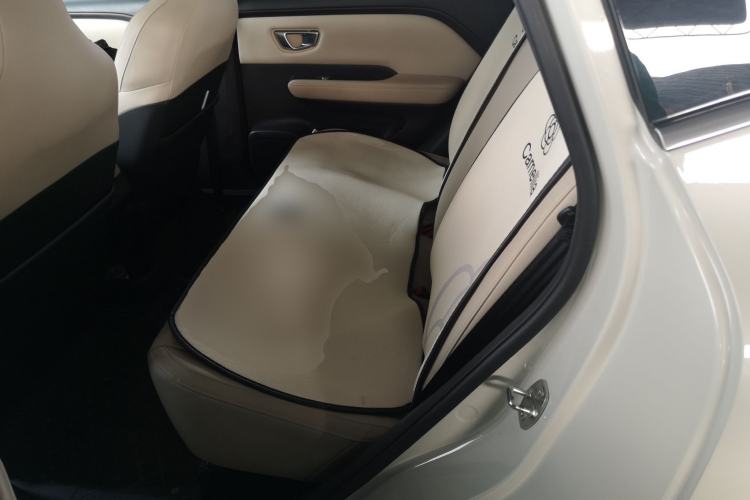 Used Wuling Bingo PLUS 2024 401 km Range 5-Seater Version Left Rear Seat