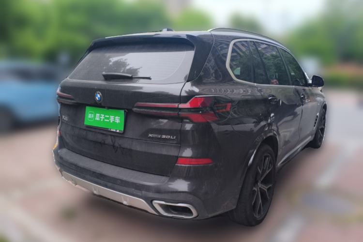 Used BMW X5 2023 xDrive 30Li Luxury M Sport Package
