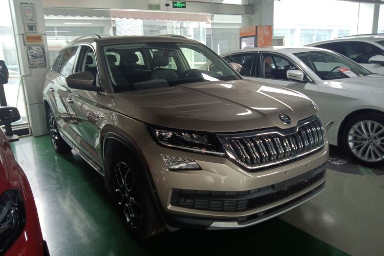 Used Skoda Kodiaq 2019 TSI330 7-Seater Two-Wheel-Drive Luxury Enjoyment Edition China V Emission Standard
