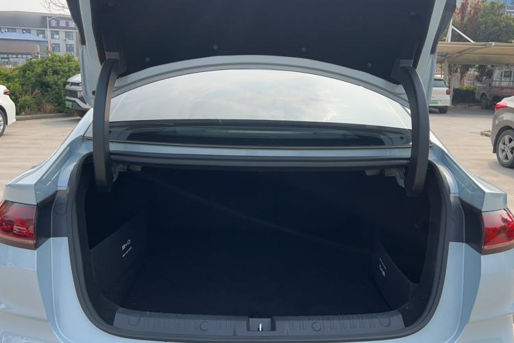 Used BYD Qin L 2024 DM-i 80KM Leading Model
