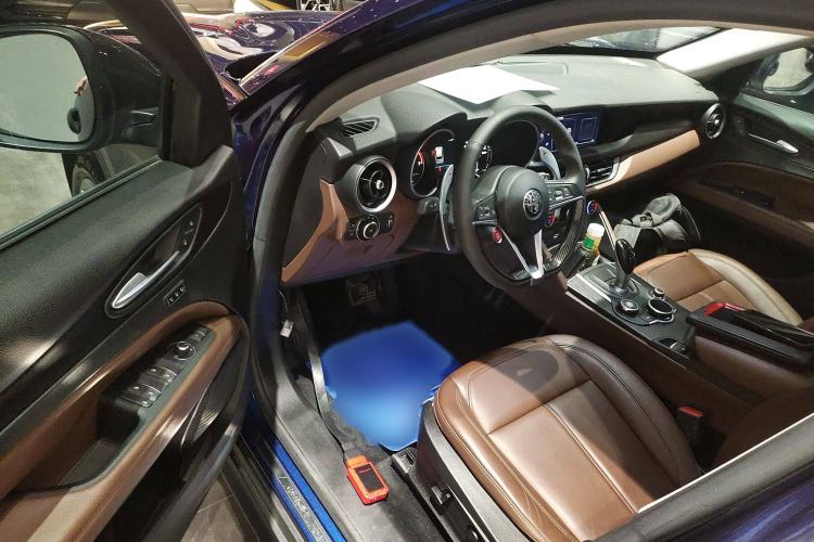 Used Alfa Romeo Stelvio 2017 2.0T 200HP Luxury Edition
