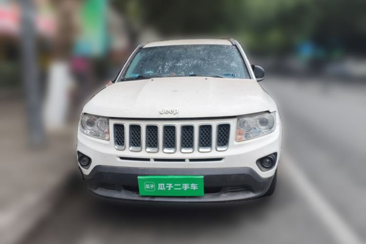 Used Jeep Compass 2012 2.4L four-wheel-drive sport version
