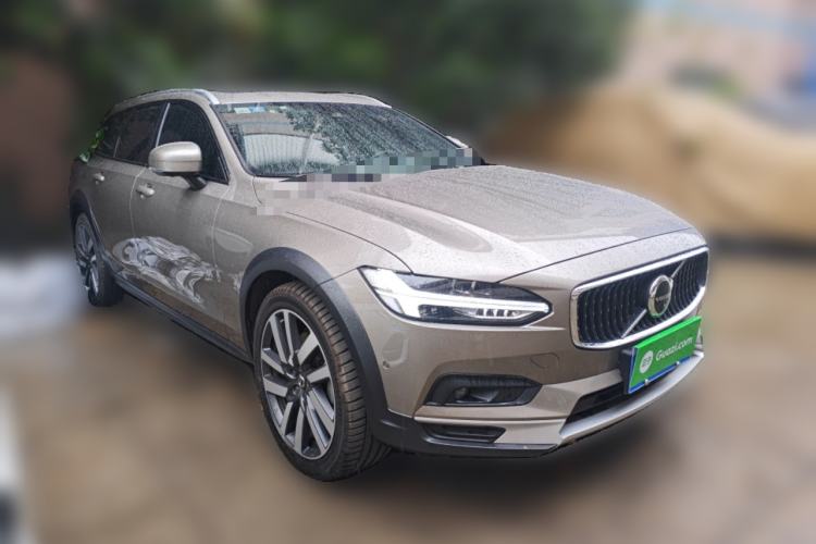 Used Volvo V90 2022 Cross Country B5 AWD Prestige Edition
