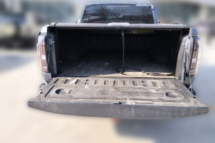 Used JMC DaDao 2024 Gantaner 2.3T Diesel Automatic 4x4 Boundless Edition Trunk