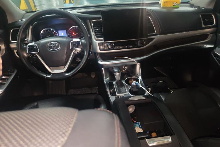 Used Toyota Highlander 2017 2.0T Four-Wheel Drive Luxury Edition 7 Seats