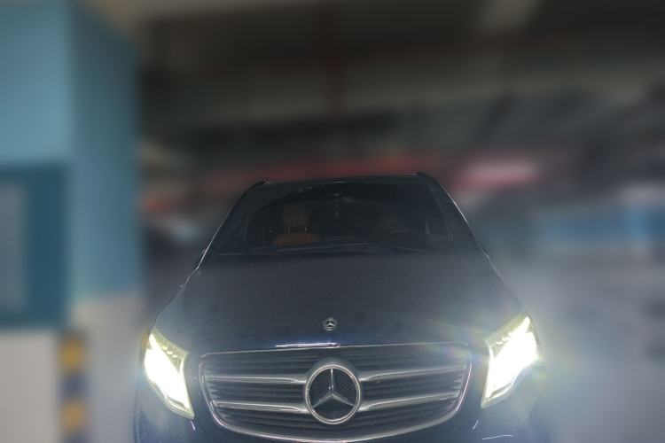 Used Mercedes-Benz V-Class 2018 V 260 Avantgarde Edition China V Front