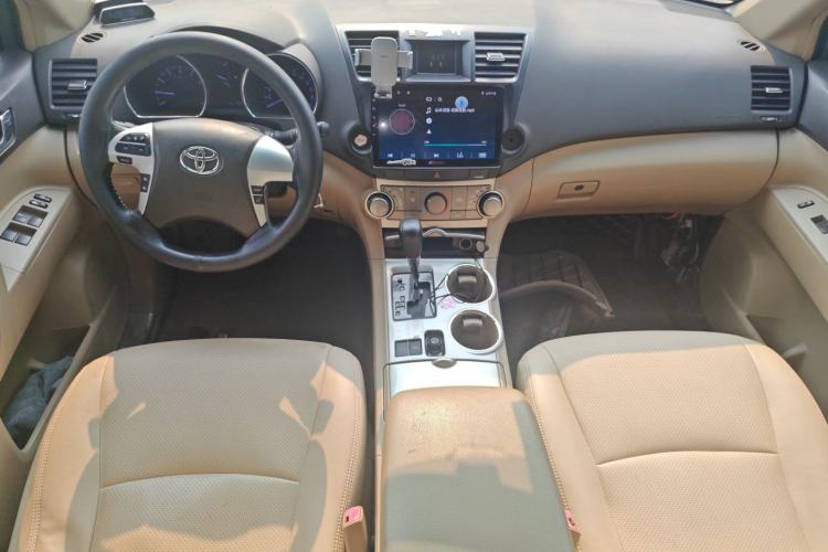 Used Toyota Highlander 2012 2.7L 2WD 5-Seater Elite Edition Center Console