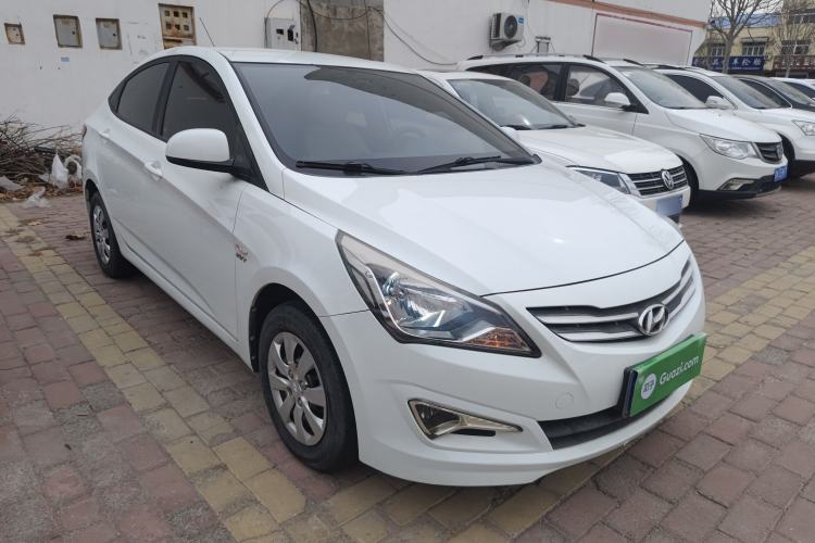 Used Hyundai Verna (older generation) 2014 1.4L Manual Smart GLS Trim