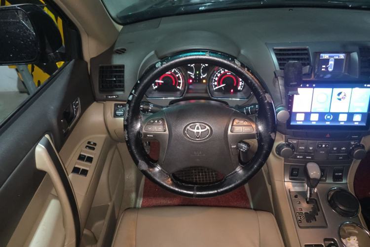 Used Toyota Highlander 2011 2.7L Two-Wheel Drive 7-Seater Luxury Edition