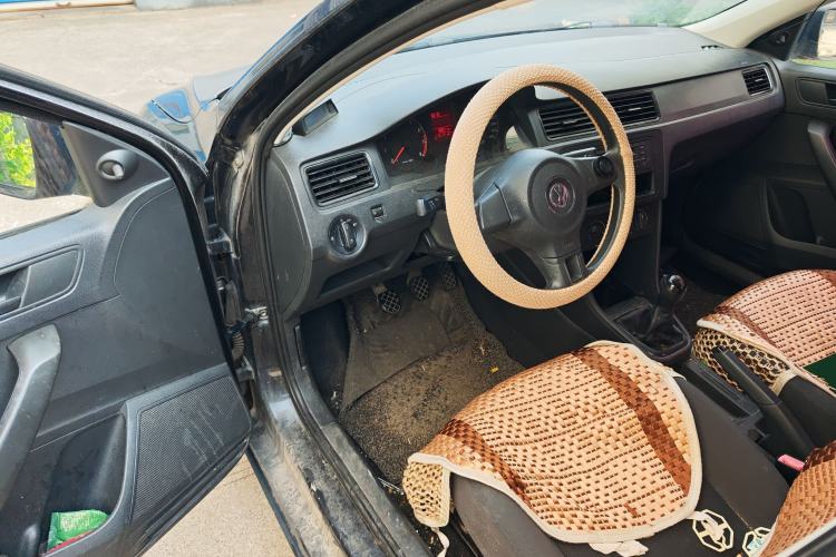 Used Volkswagen Santana 2013 1.6L Manual Fashion Edition
