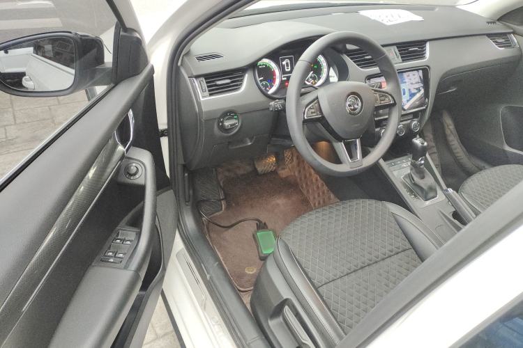 Used Skoda Octavia 2019 TSI280 DSG Luxury Edition Station Wagon China VI Standard
