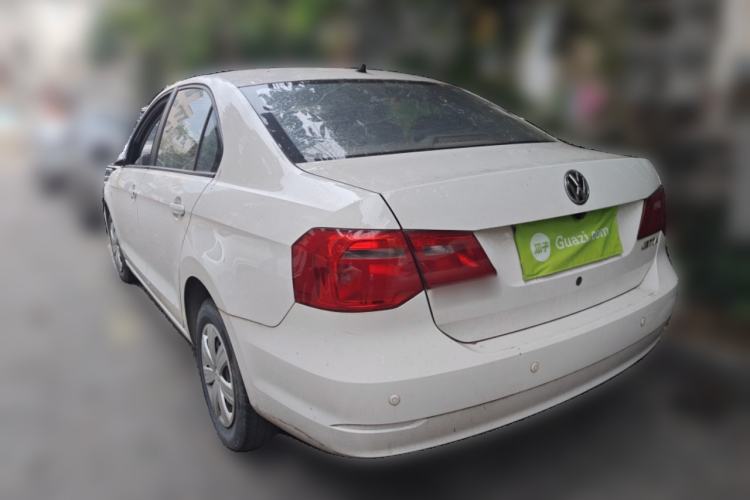 Used Volkswagen Jetta 2015 1.6L Manual Fashion Edition
