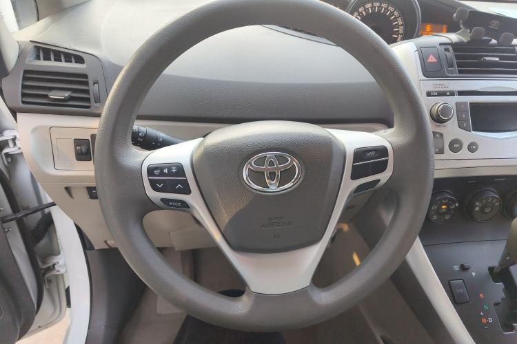 Used Toyota Verso 2014 Starlight 180E CVT Elite Edition