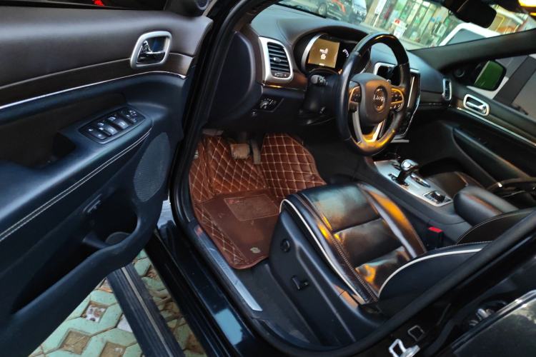 Used Jeep Grand Cherokee 2015 3.6L Luxury Navigation Edition