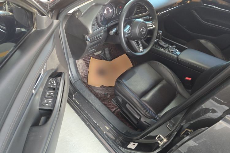 Used Mazda 3 Axela 2021 2.0L Automatic ZhiXuan Edition Driver Seat