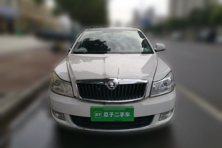 Used Skoda Octavia 2015 Classic Model 1.6L Manual Eado Version
