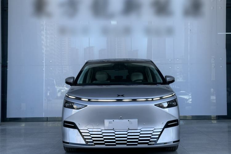 Used XPeng X9 2025 702 Four-Wheel Drive High-Performance Max
