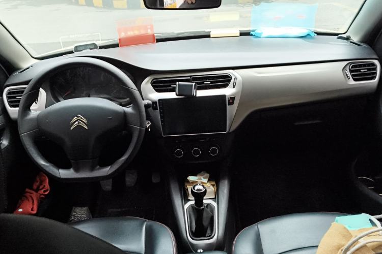 Used Citroen Elysee 2018 Revised Version 1.6L Manual Fashion Edition Center Console