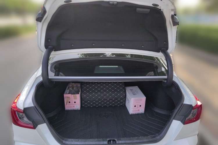 Used Toyota Camry 2024 Dual-Motor 2.0 HE Elite Edition