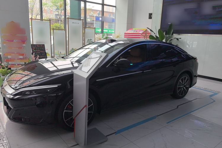 Used BYD Han L 2025 DM-i 200KM LiDAR Luxury Model Exterior 3