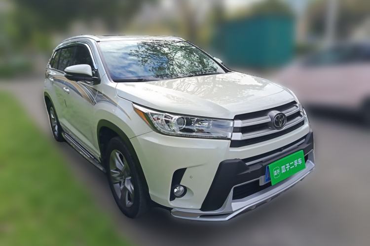 Used Toyota Highlander 2018 2.0T Four-Wheel Drive Luxury Version 7 Seats China VI Standard Front Right 45 Deg