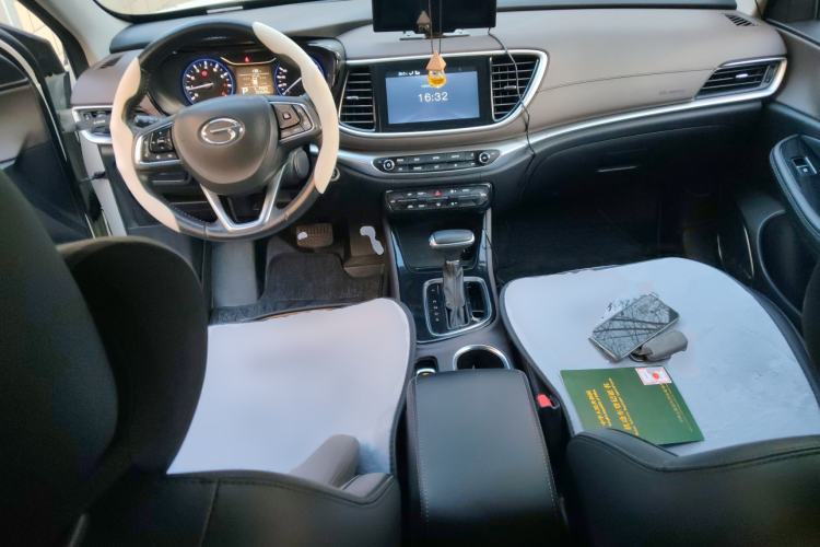 Used GAC Trumpchi GA4 2018 200T Automatic Luxury Edition Center Console