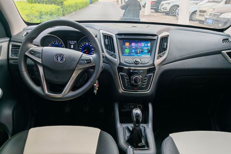 Used CHANGAN CS35 2017 1.6L Manual Luxury Model Interior 1
