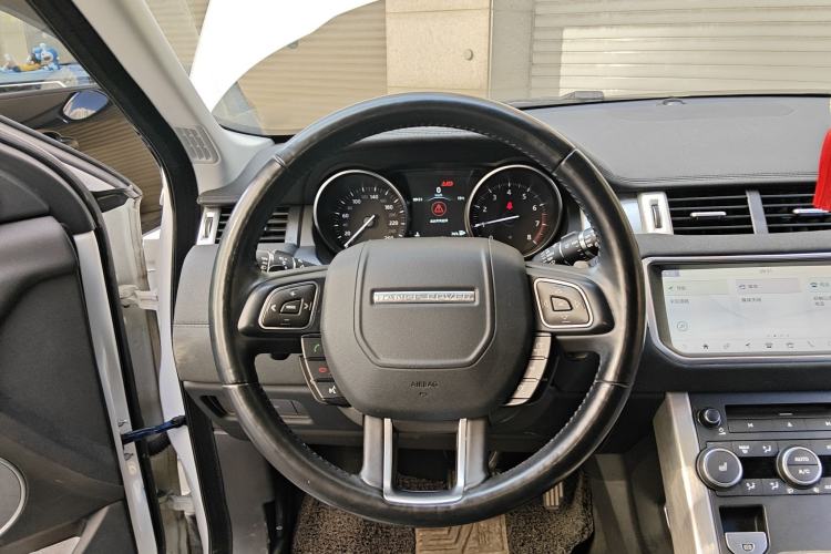 Used Land Rover Range Rover Evoque 2018 240 PS SE Smart Brilliance Edition