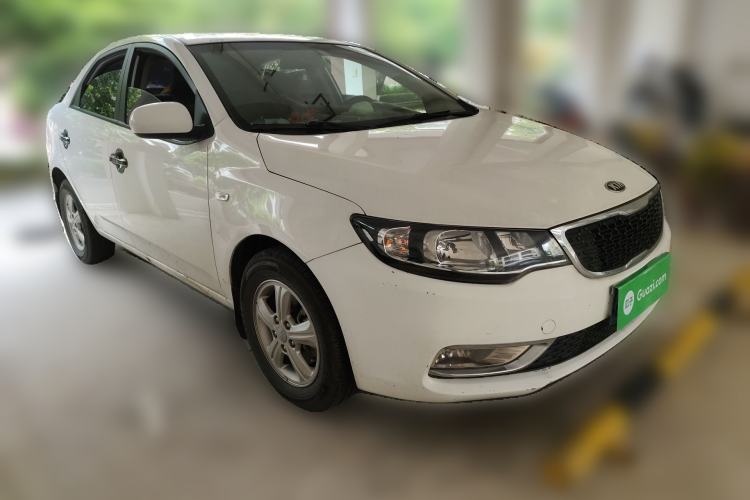 Used Kia Forte 2014 1.6L MT GL Front Right 45 Deg
