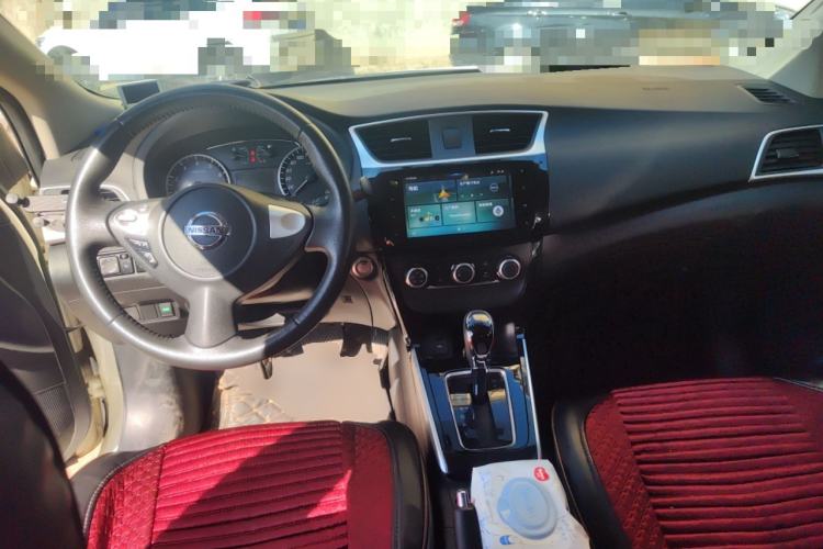 Used Nissan Sylphy 2019 1.6XV CVT Smart Connect Luxury Edition China VI Standard Center Console