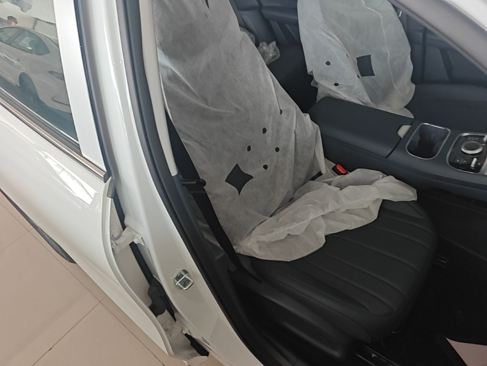 Geely Galaxy Xingjian 7 EM-i 2026 Model 130km Launch Edition — снимка 19