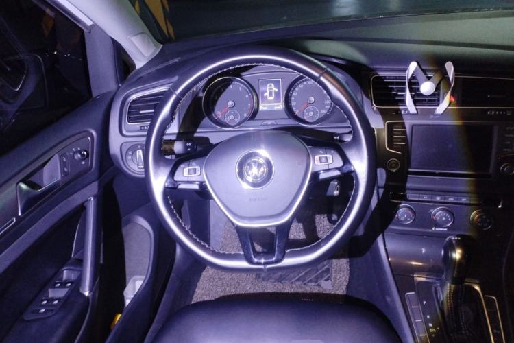 Used Volkswagen Golf 2017 230TSI Automatic Comfort Edition – Celebrating Milestone of One Million Units