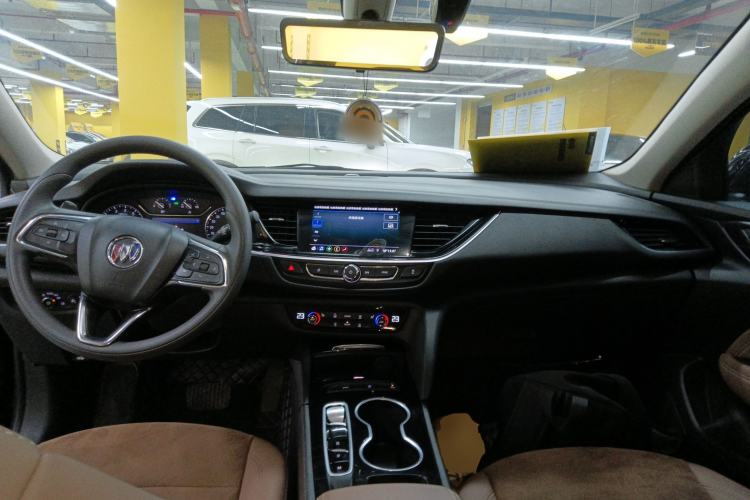 Used Buick Regal 2022 552T Smart Edition Center Console