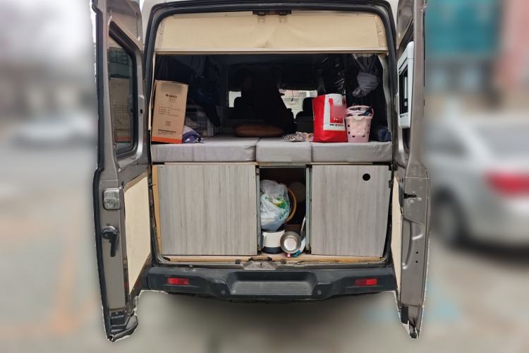 Used SAIC MAXUS Xintu V80 2017 2.5T AMT Aoyuntong National V Long Wheelbase Mid-Roof Design 6–10 Seats