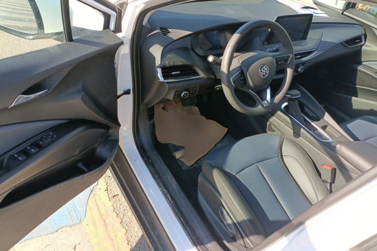 Used Buick Velite 6 2023 430km Range Commuter Version Interior 3