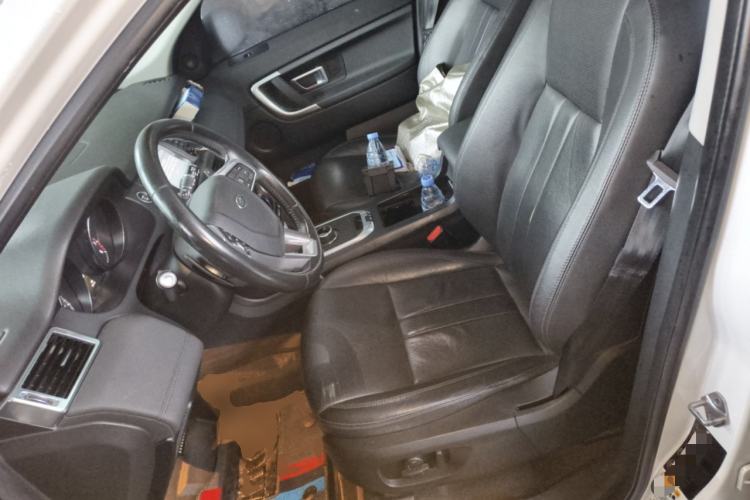 Used Land Rover Discovery Sport 2018 240 PS SE Version Left Front Seat