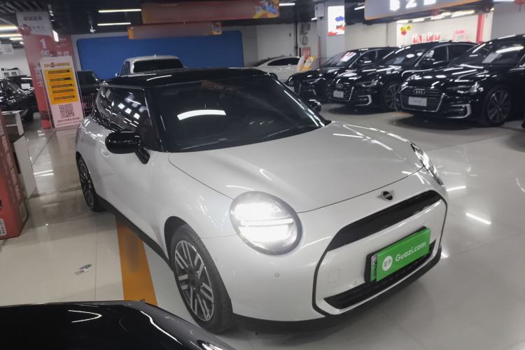 Used MINI Electric COOPER 2025 456km COOPER E Classic Style