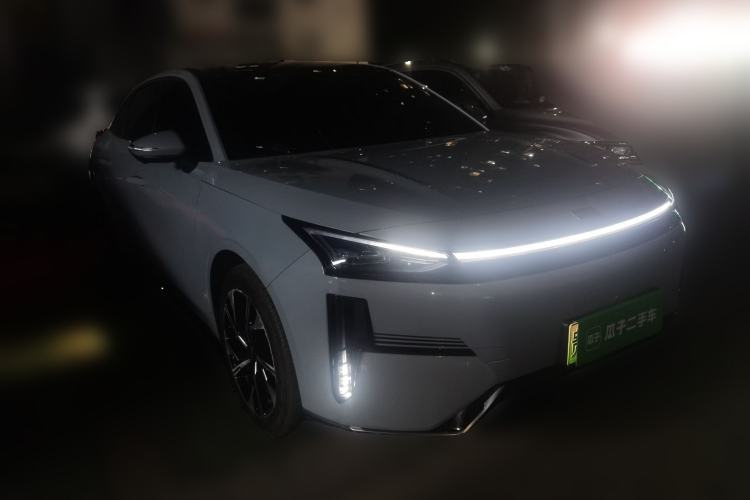 Used Geely Galaxy L6 2024 125km Creative Edition Front Right 45 Deg