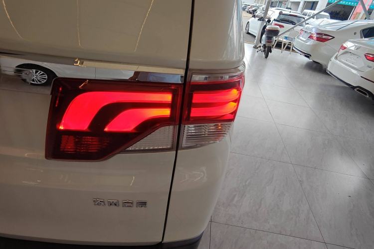 Used Venucia M50V 2019 1.5L Manual Comfort Edition
