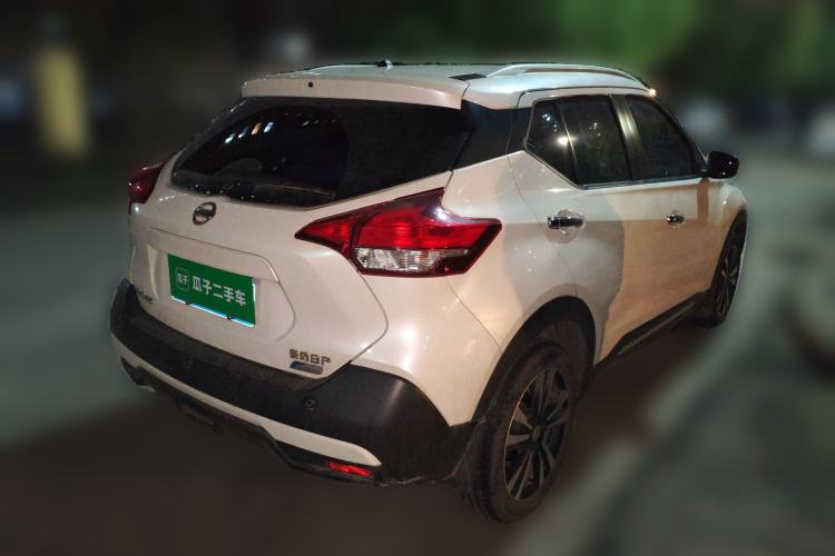 Used Nissan Kicks 2018 1.5L CVT Smart Connect Luxury Edition
