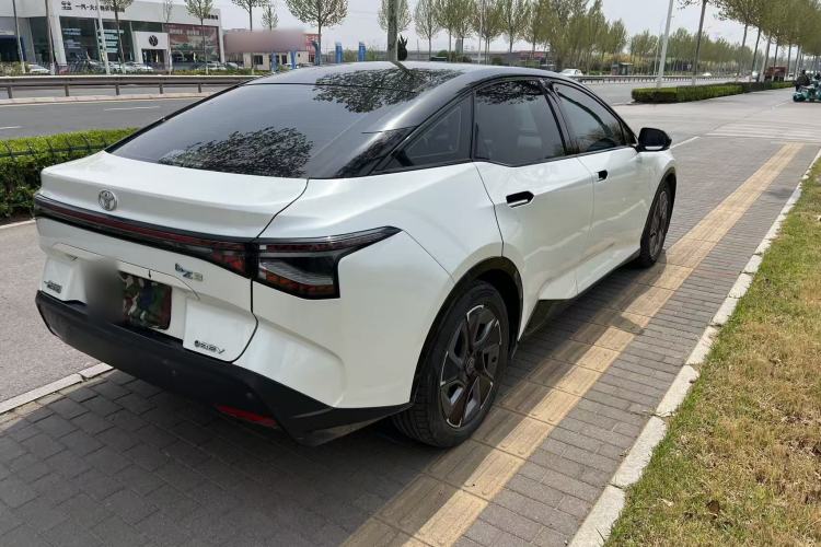 Used Toyota bZ3 2023 616 km Long-Range Premium Exterior 5