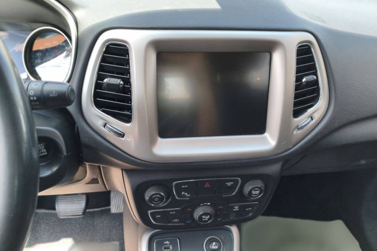 Used Jeep Compass 2017 200T Automatic Family Edition